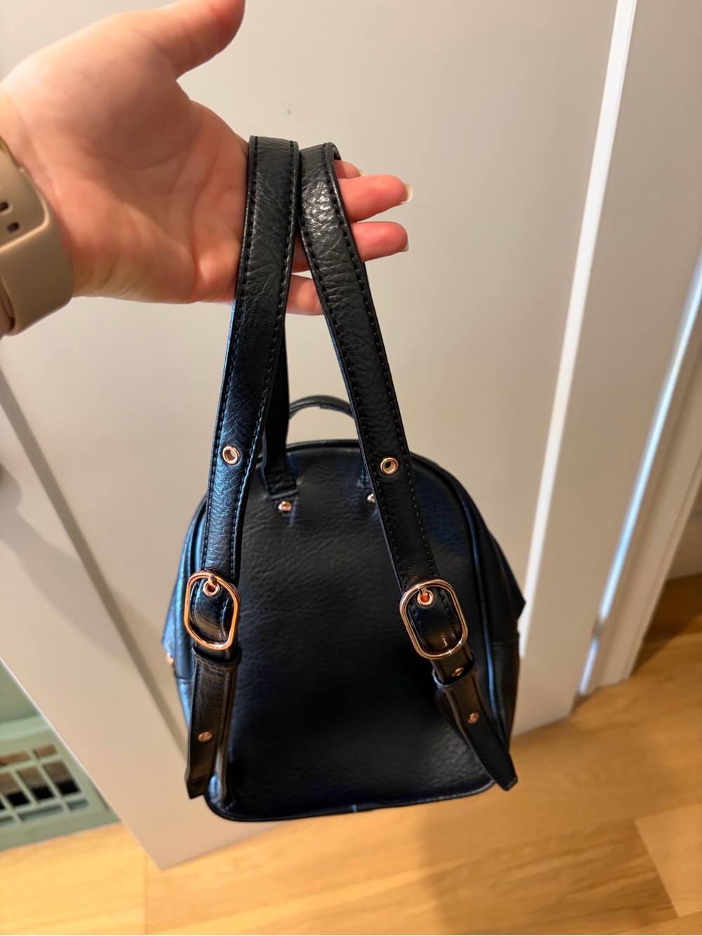 MATT & NAT Mini Leather Backpack - Black and rose gold - Picture 5 of 5